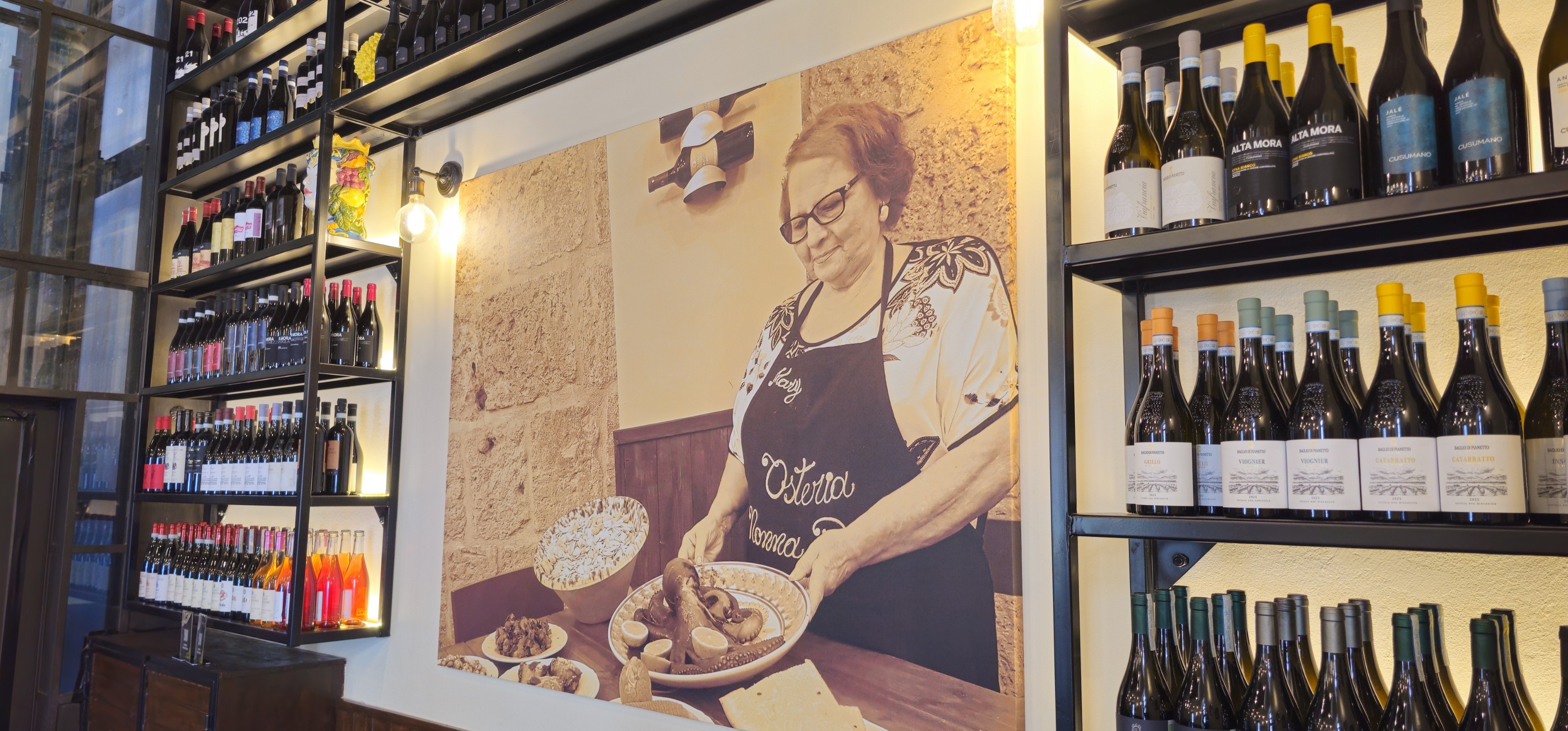 Interno Osteria Nonna Dora